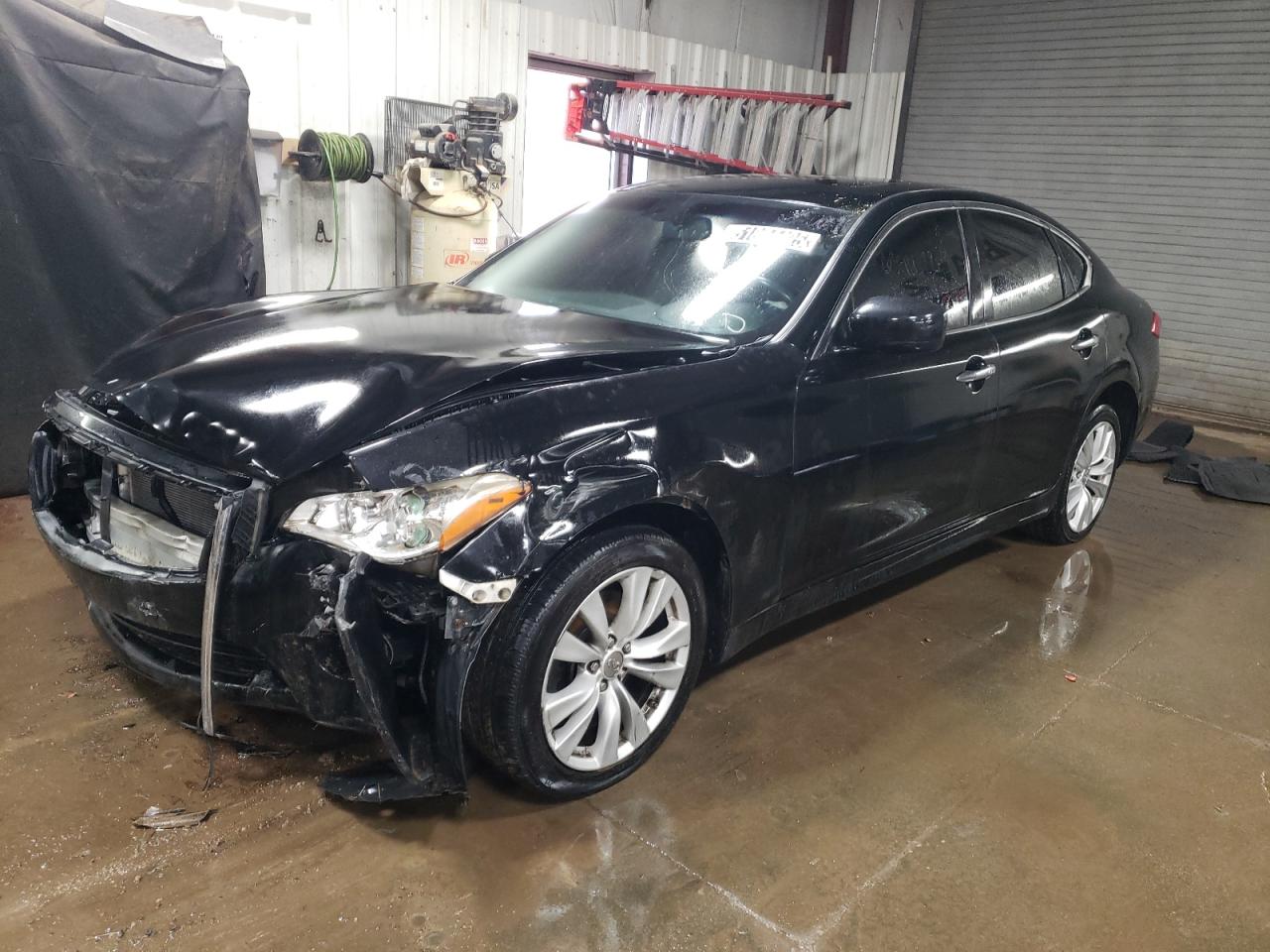 INFINITI M37 X 2011