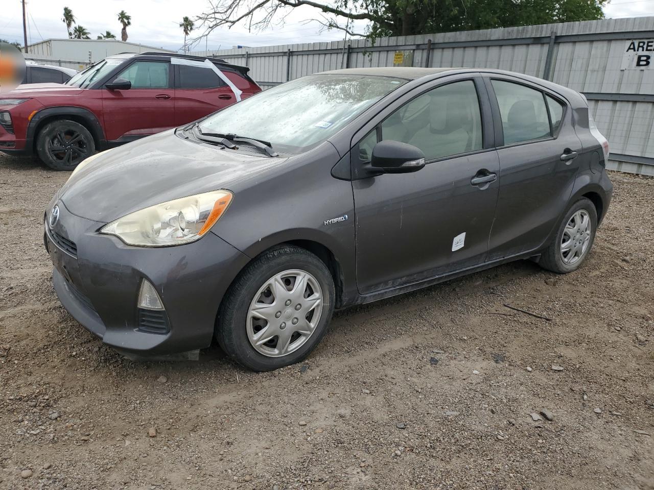 TOYOTA PRIUS C 2014