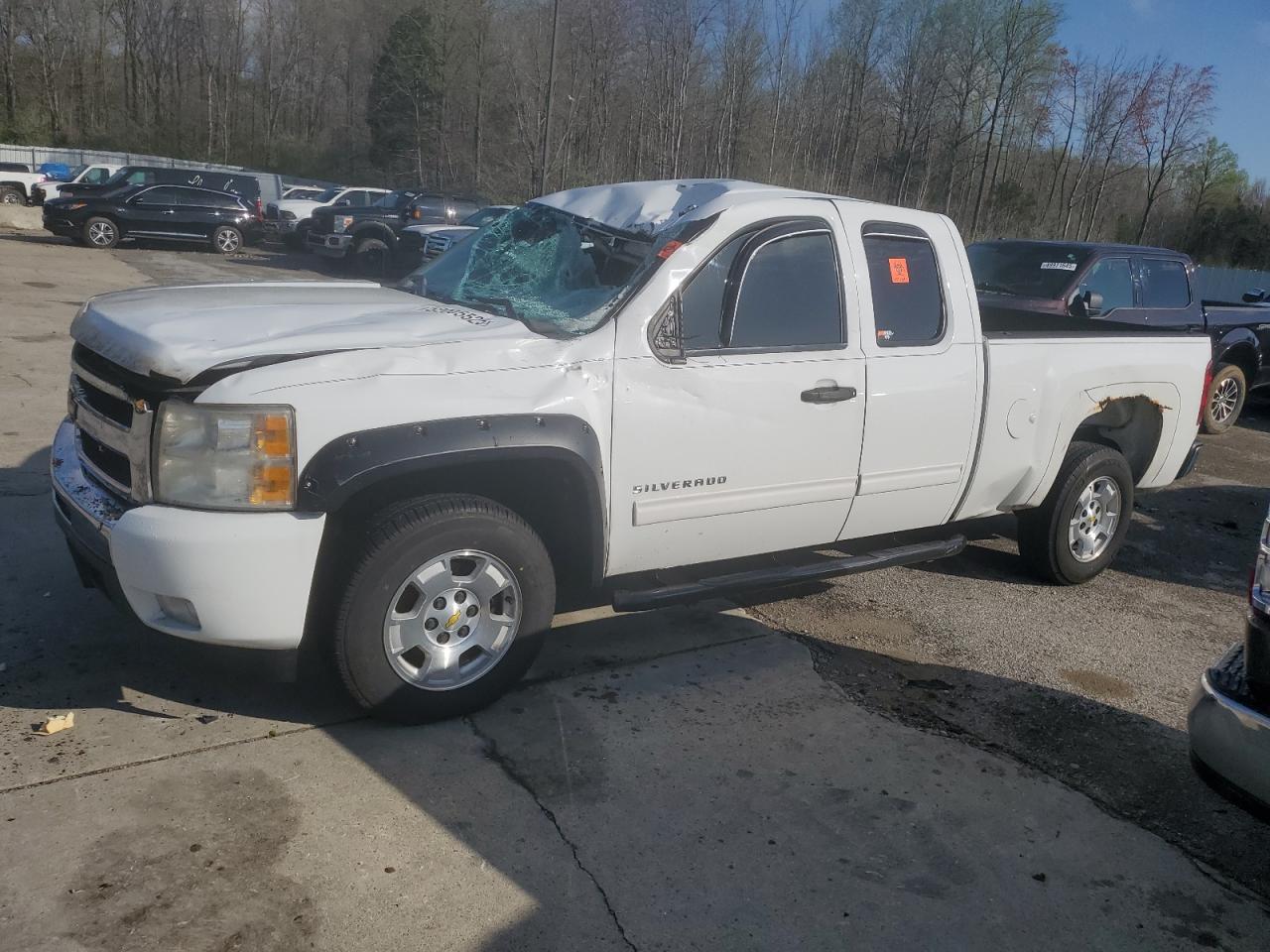 CHEVROLET SILVERADO 2011