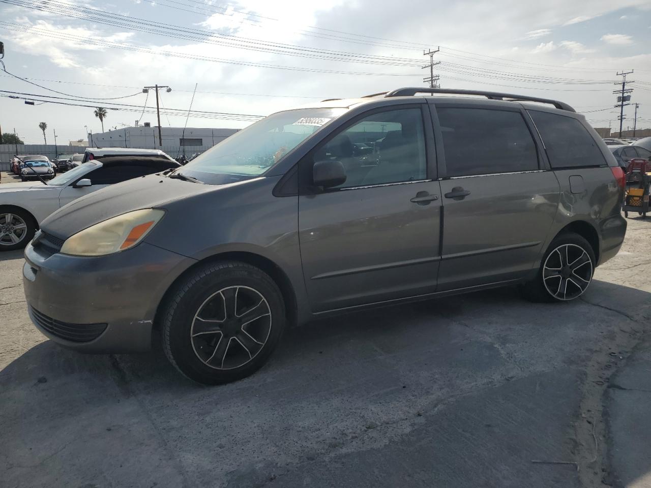 TOYOTA SIENNA CE 2004
