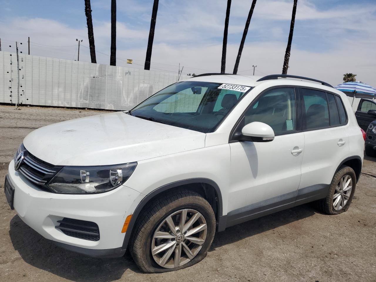 VOLKSWAGEN TIGUAN S 2015