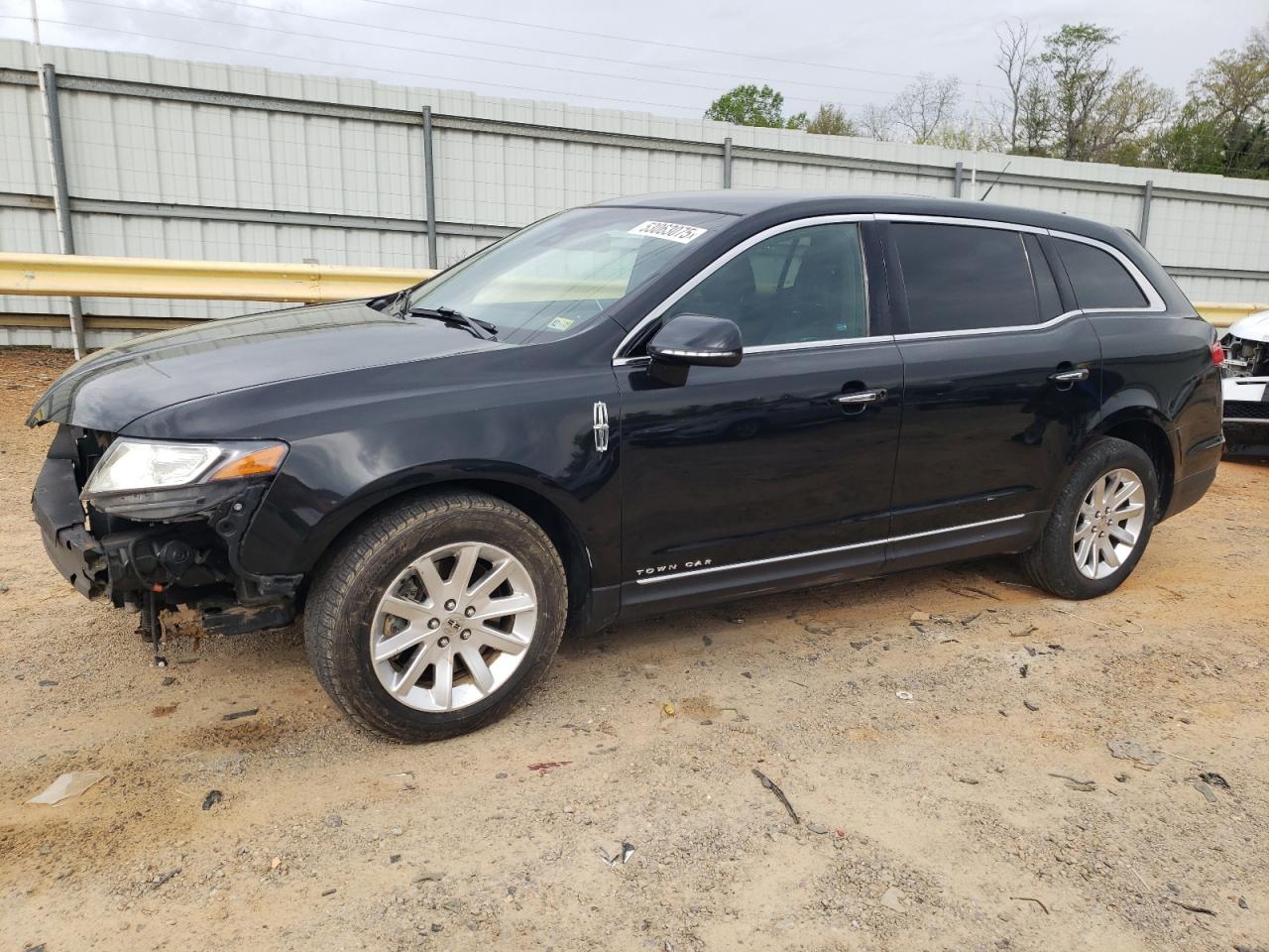 LINCOLN MKT 2015