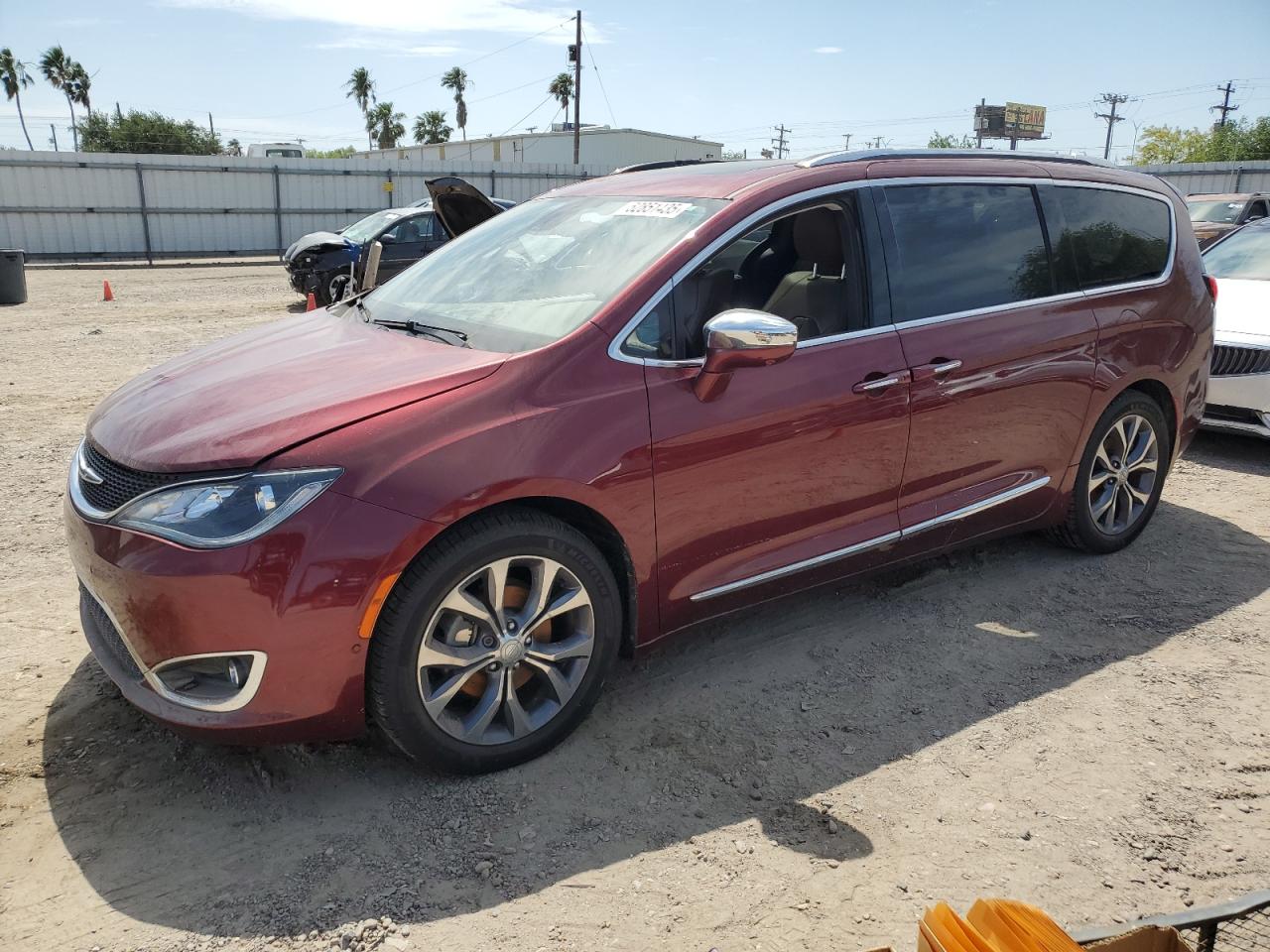 CHRYSLER PACIFICA L 2017