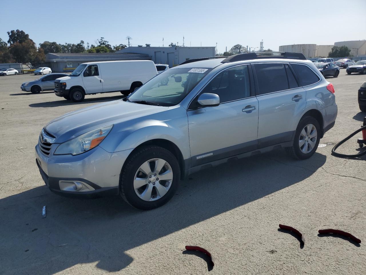 SUBARU OUTBACK 2. 2012