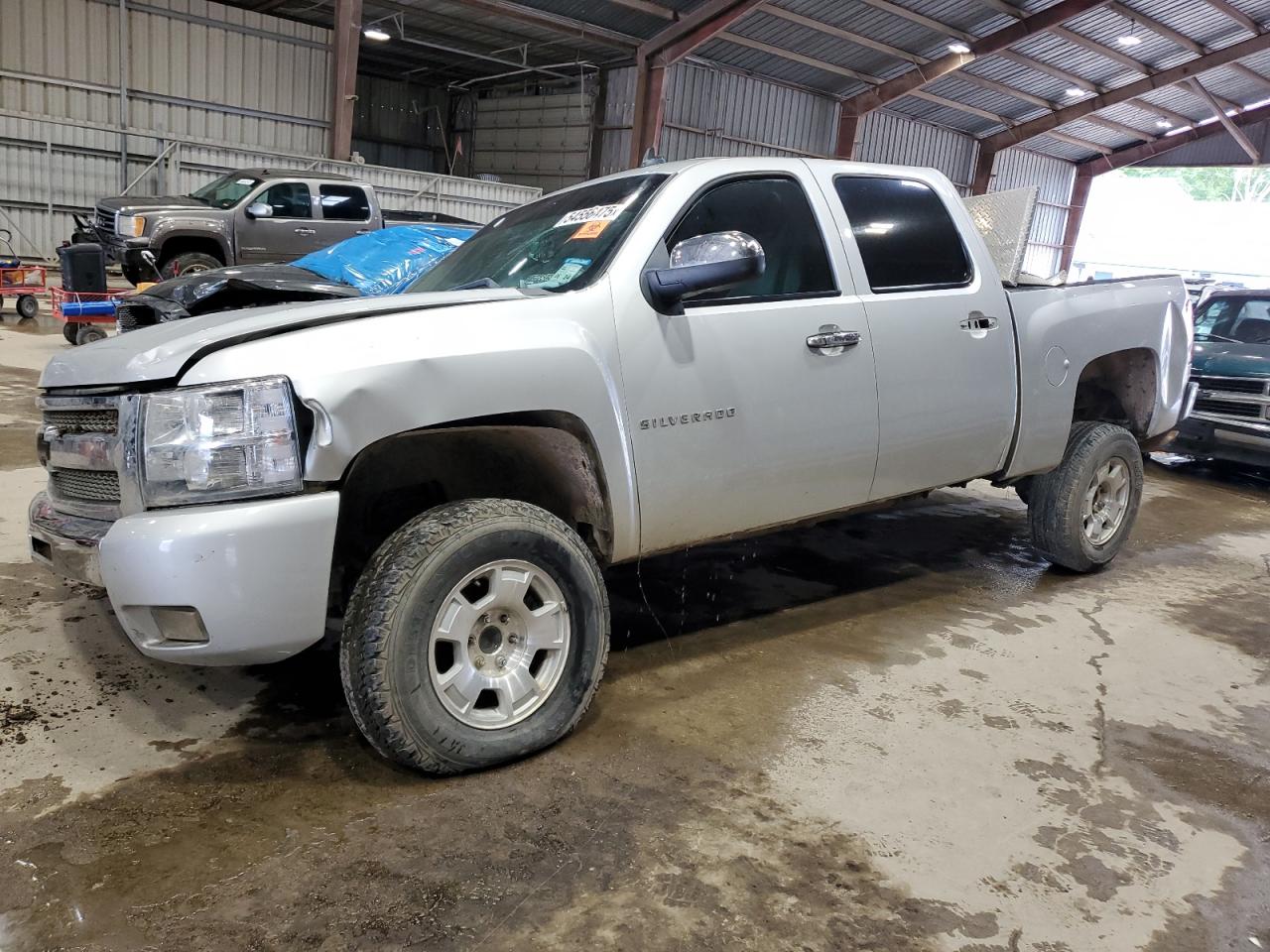CHEVROLET SILVERADO 2011