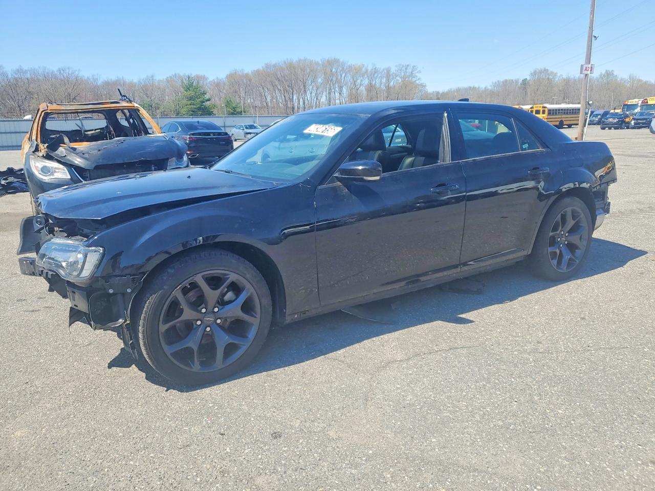 CHRYSLER 300 2023