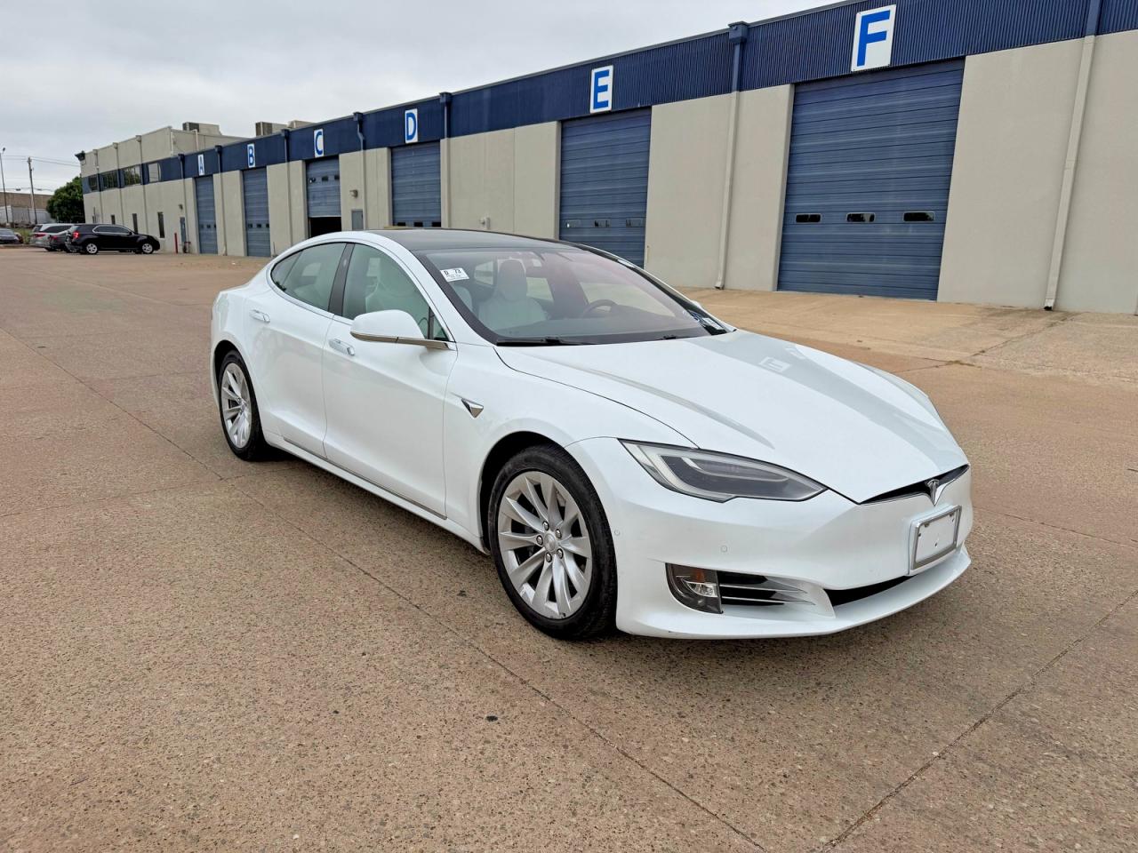 TESLA MODEL S 2017