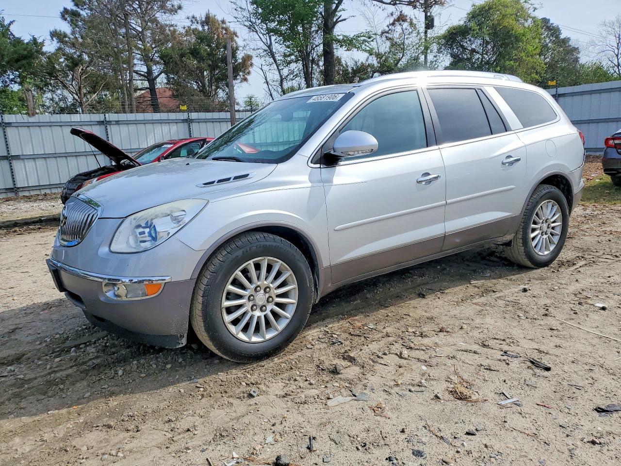 BUICK ENCLAVE 2010
