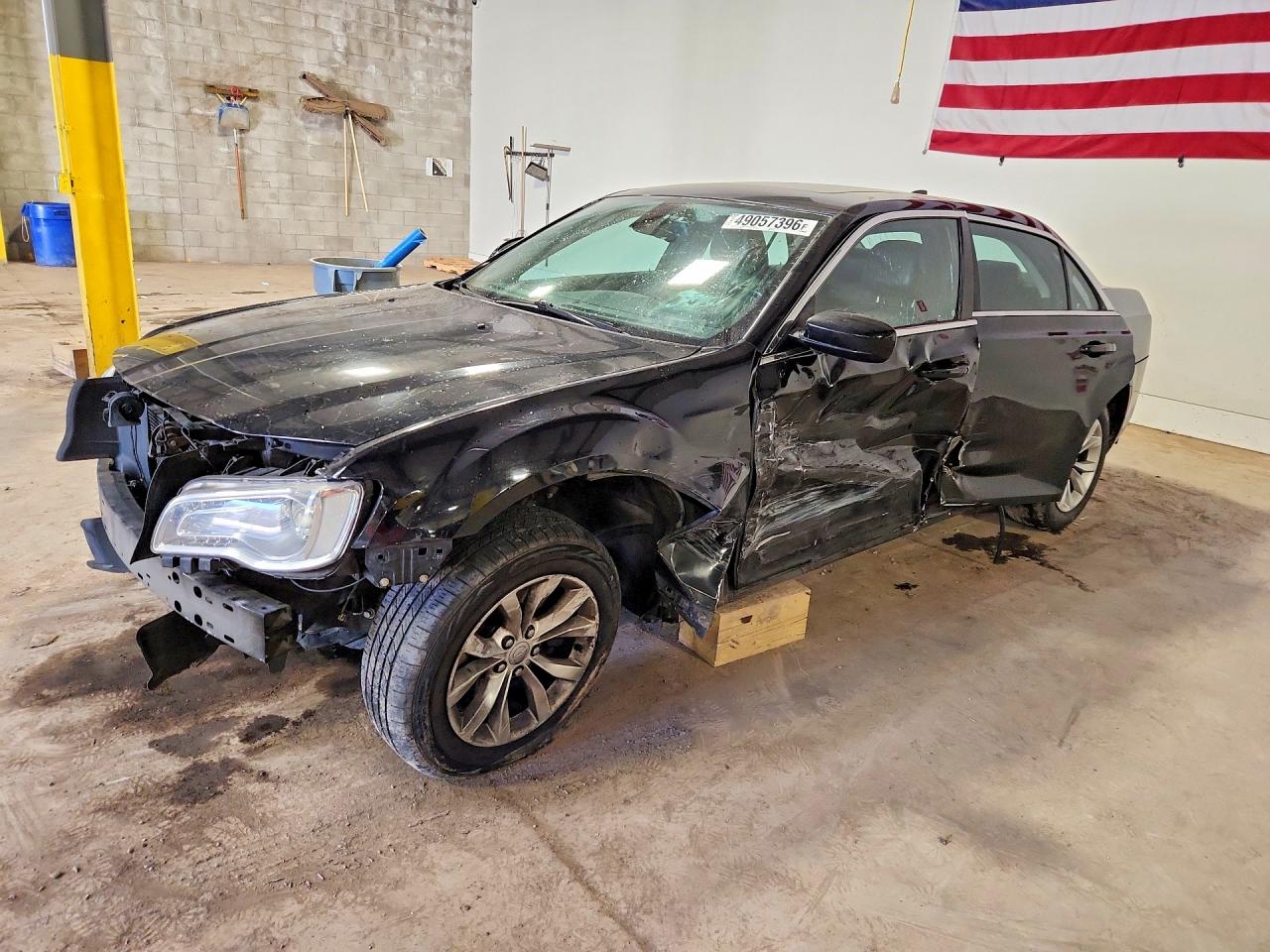 CHRYSLER 300 2015