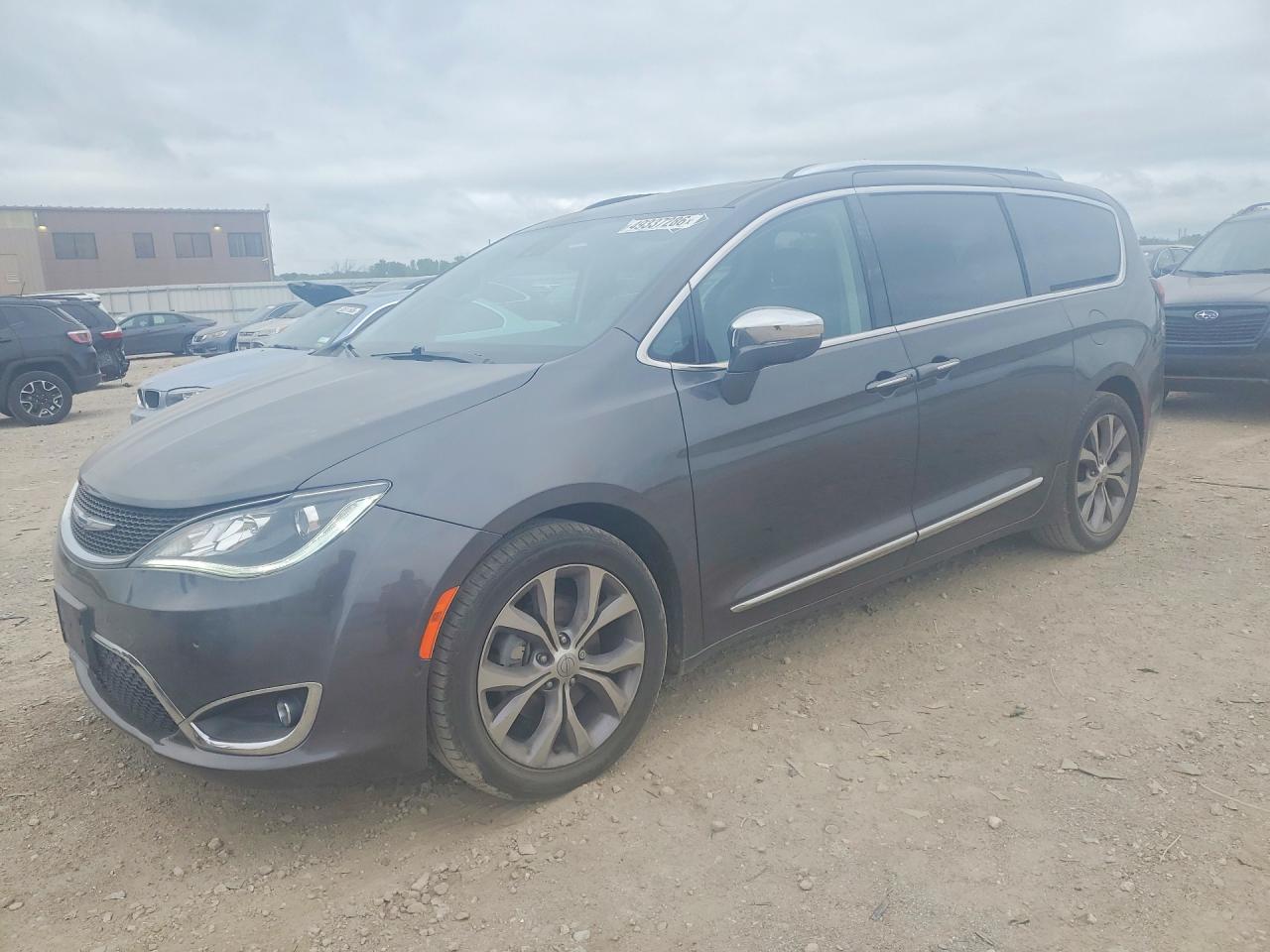 CHRYSLER PACIFICA 2018