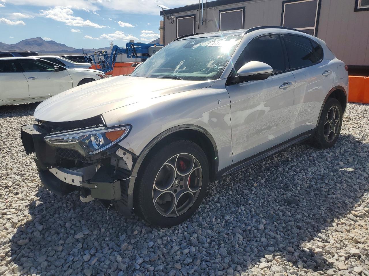 ALFA ROMEO STELVIO 2022