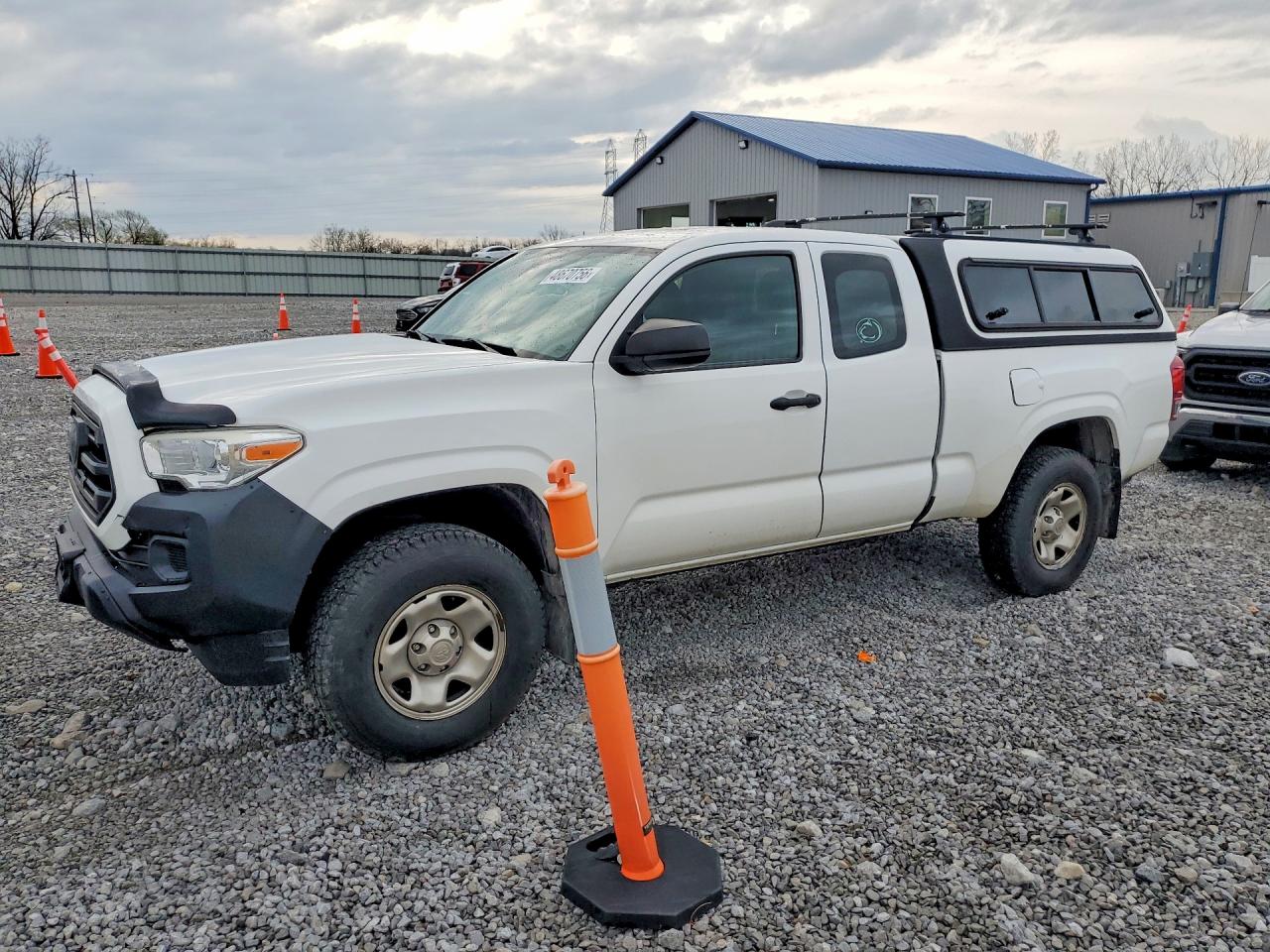 TOYOTA TACOMA 2018