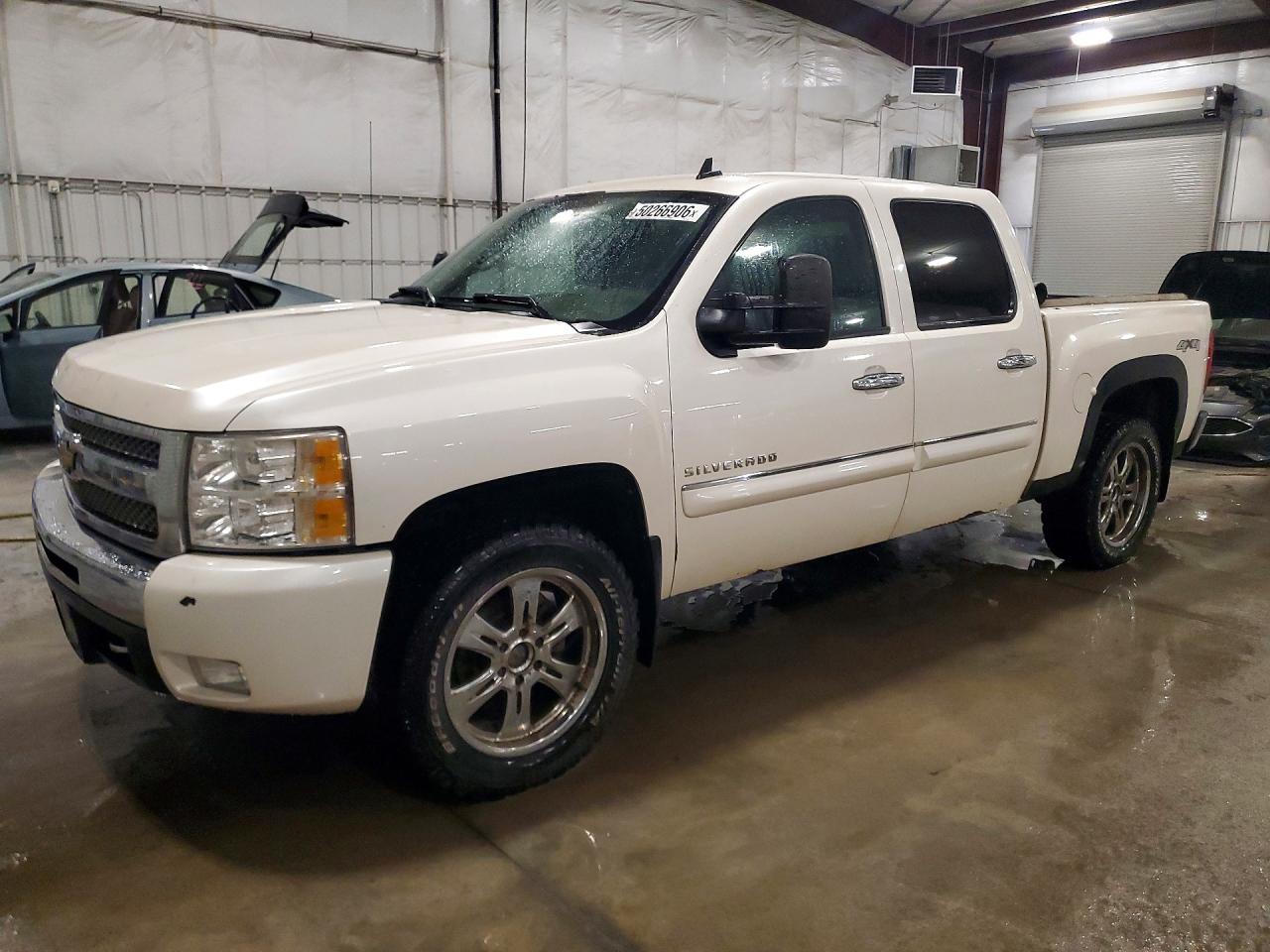 CHEVROLET SILVERADO 2011
