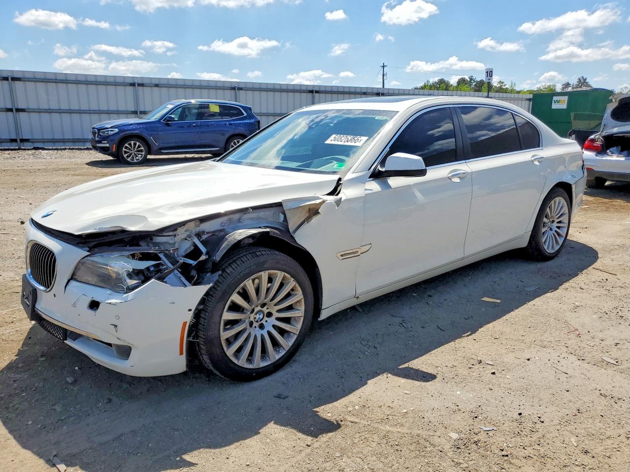 BMW 750 2012