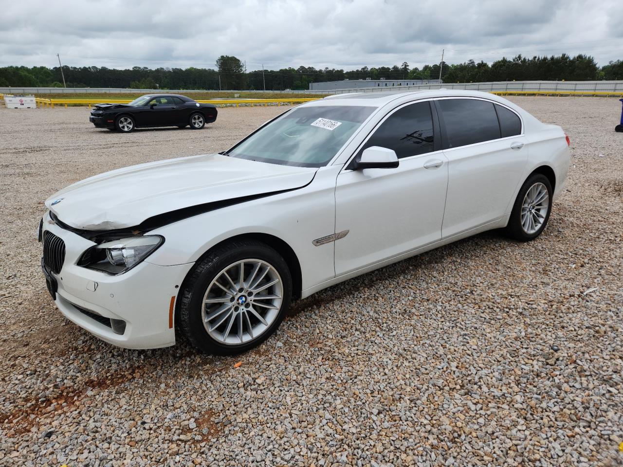BMW 750 2011