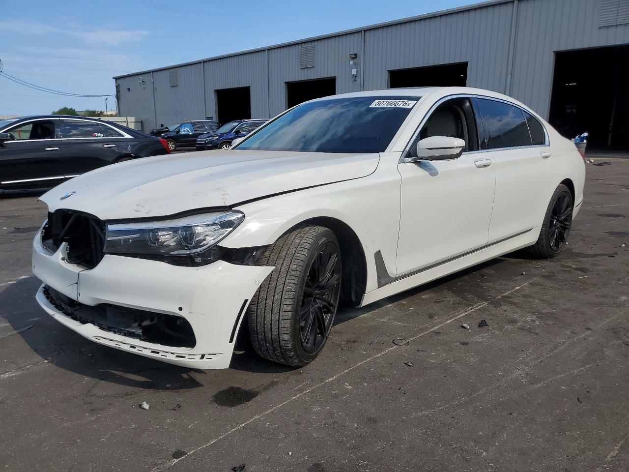 BMW 740 2019