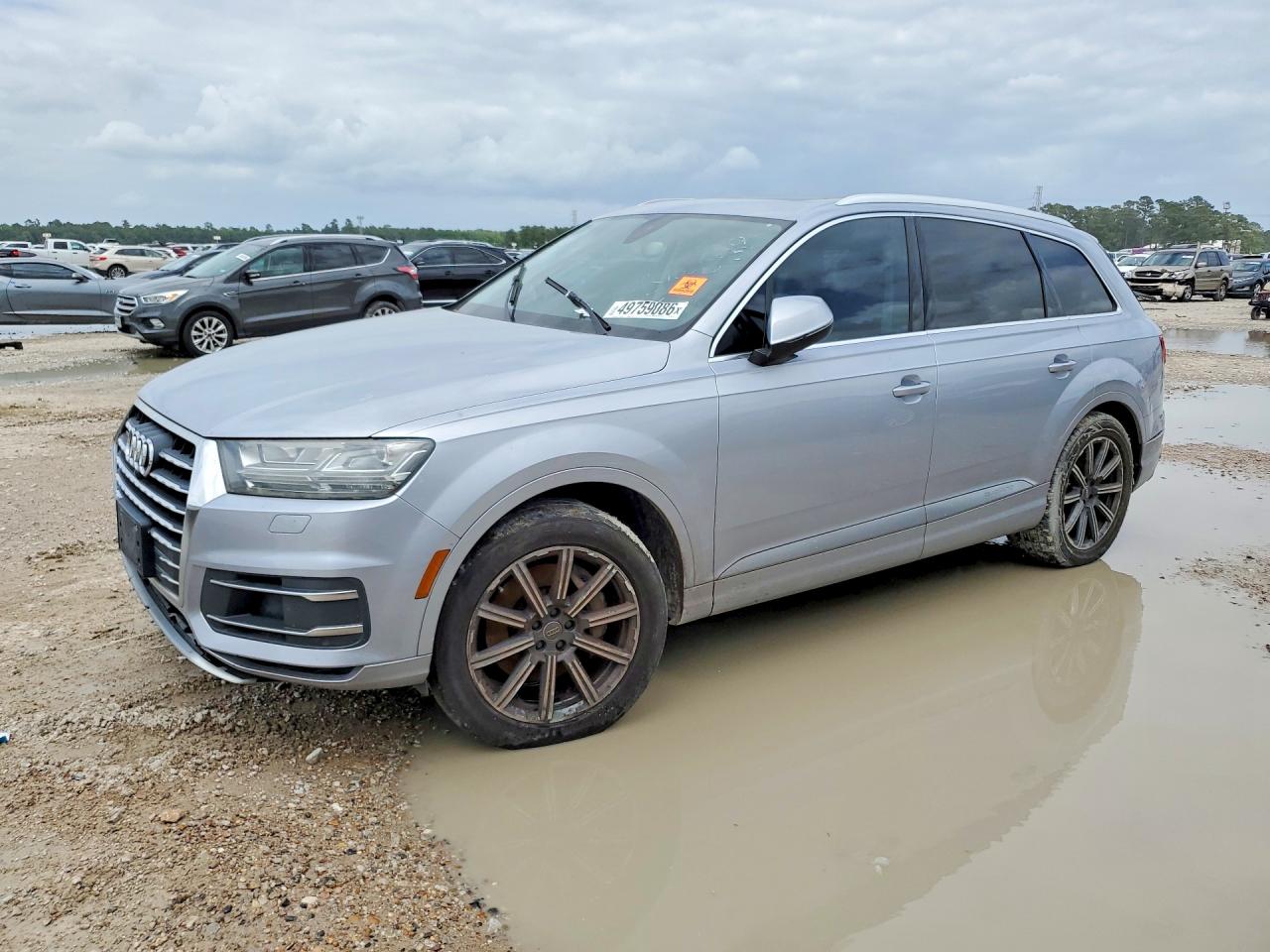 AUDI Q7 2017