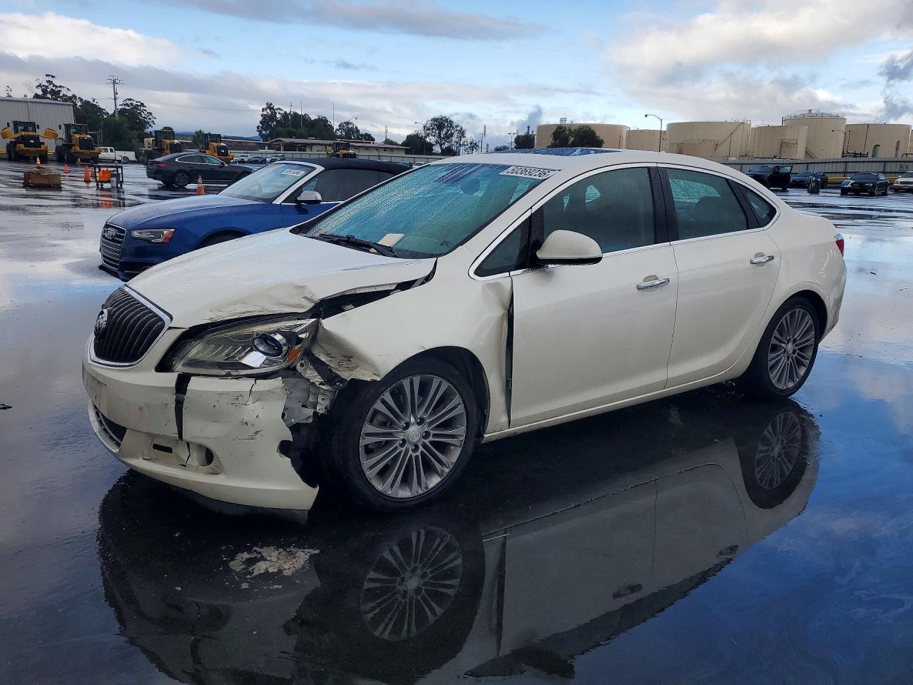BUICK VERANO 2013