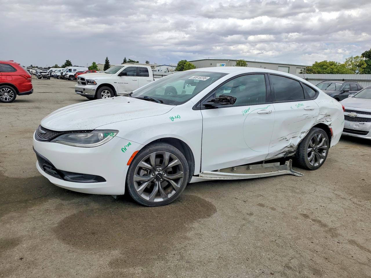 CHRYSLER 200 2015