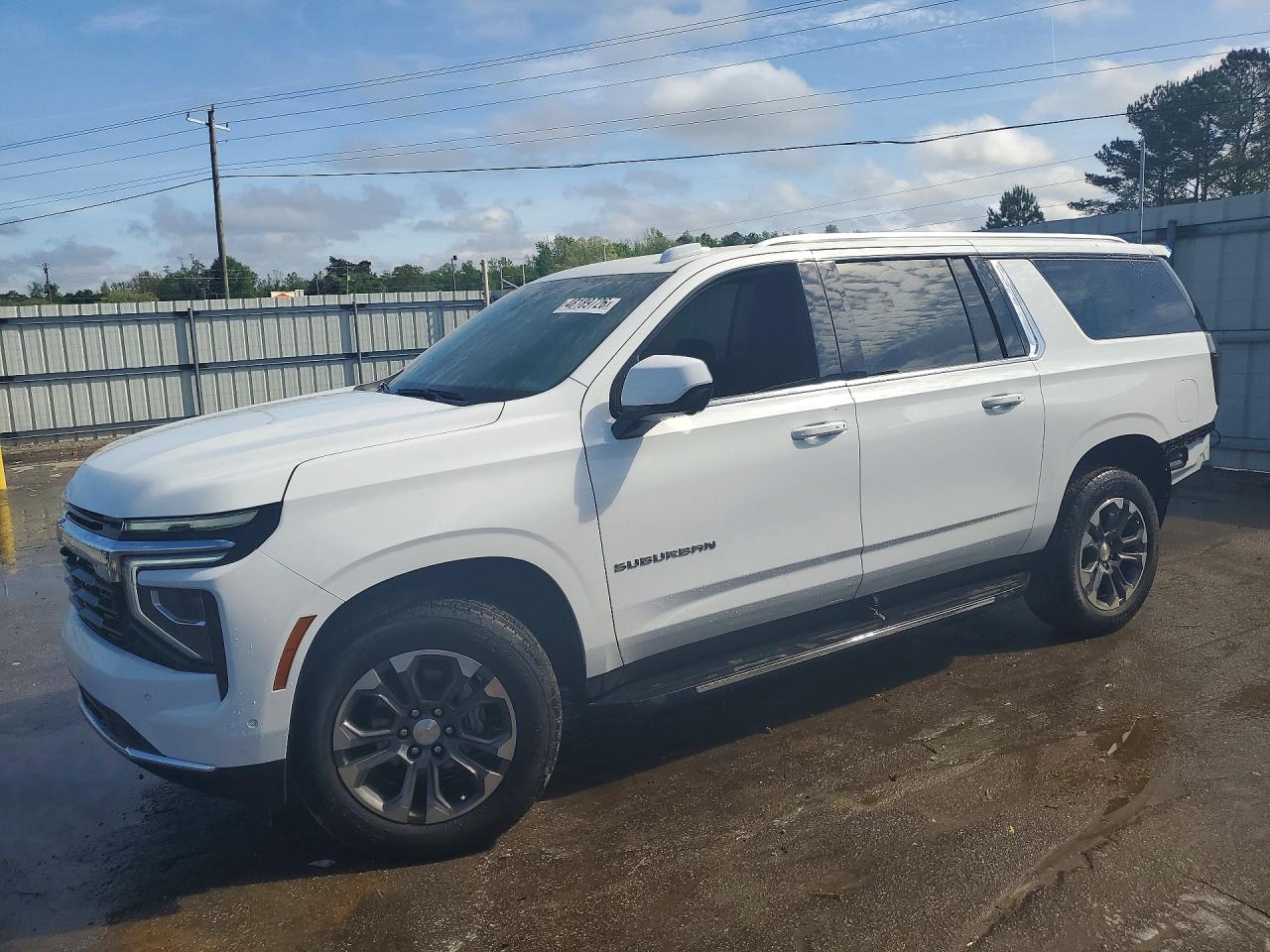 CHEVROLET SUBURBAN 2026