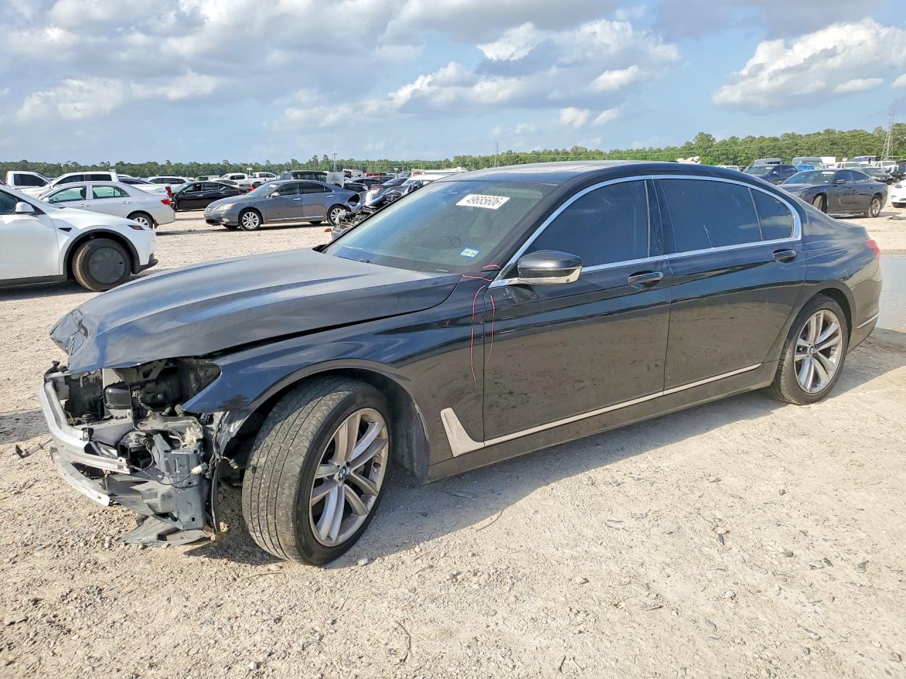 BMW 750 2019