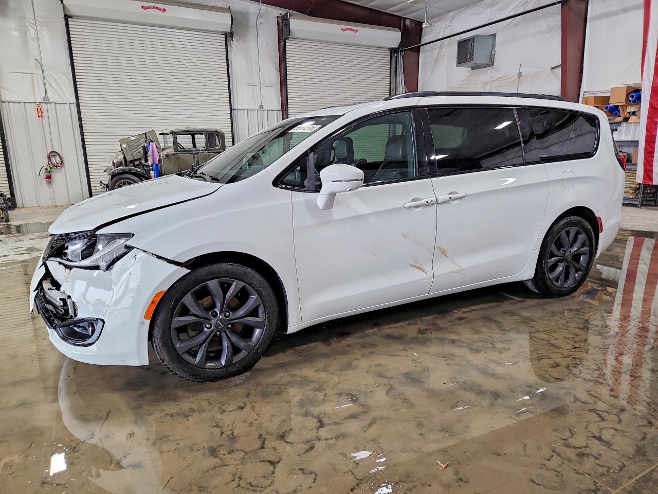 CHRYSLER PACIFICA 2019