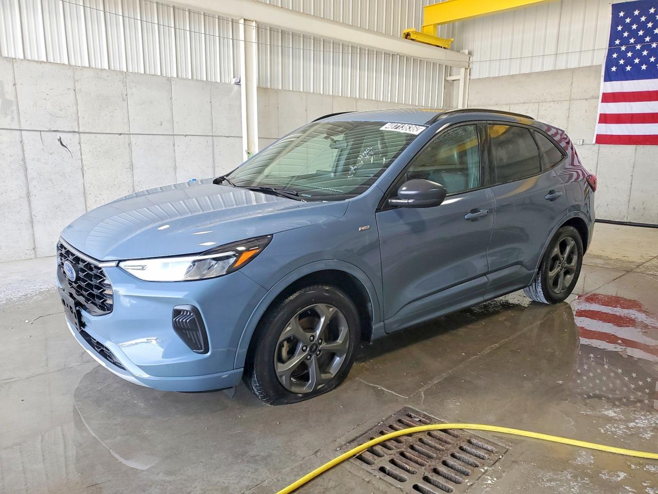 FORD ESCAPE 2023