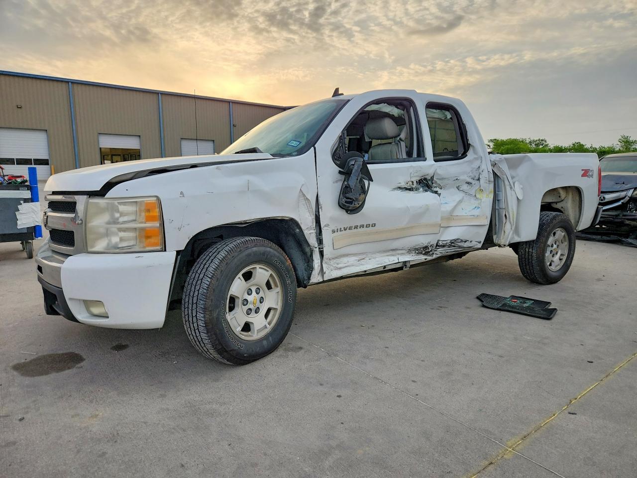 CHEVROLET SILVERADO 2011