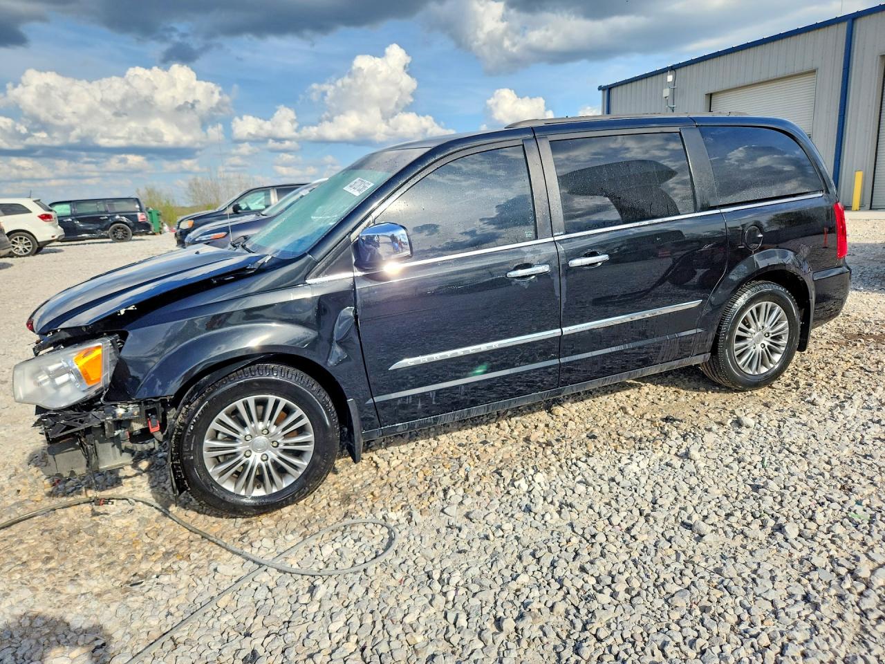 CHRYSLER TOWN & COUNTRY 2014