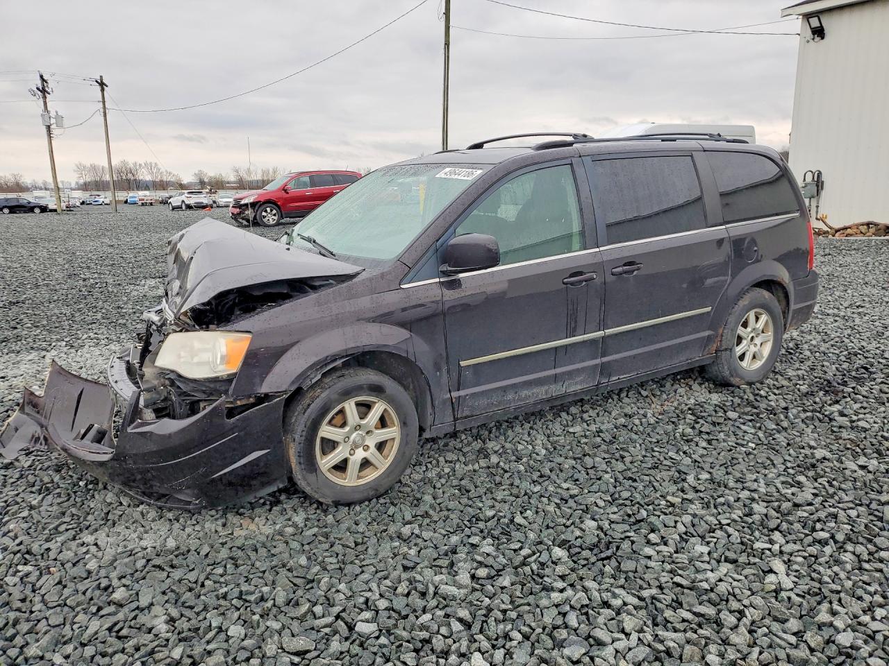 CHRYSLER TOWN & COUNTRY 2010