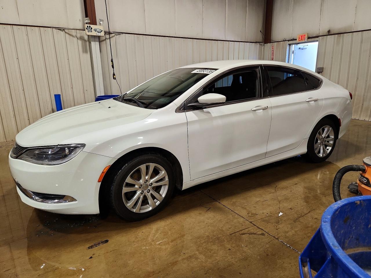 CHRYSLER 200 2015