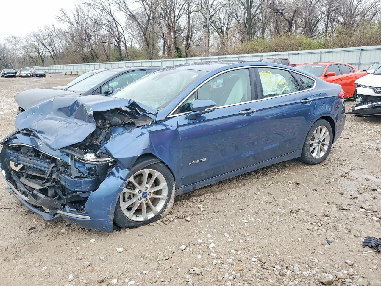 FORD FUSION 2019