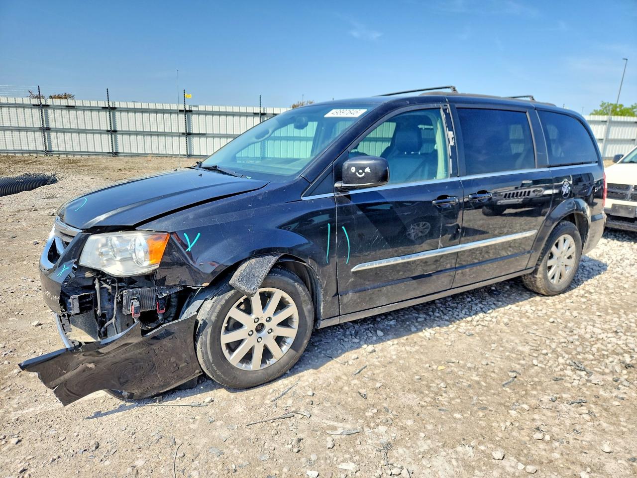 CHRYSLER TOWN & COUNTRY 2015