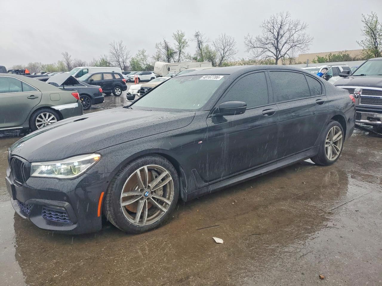 BMW 750 2018