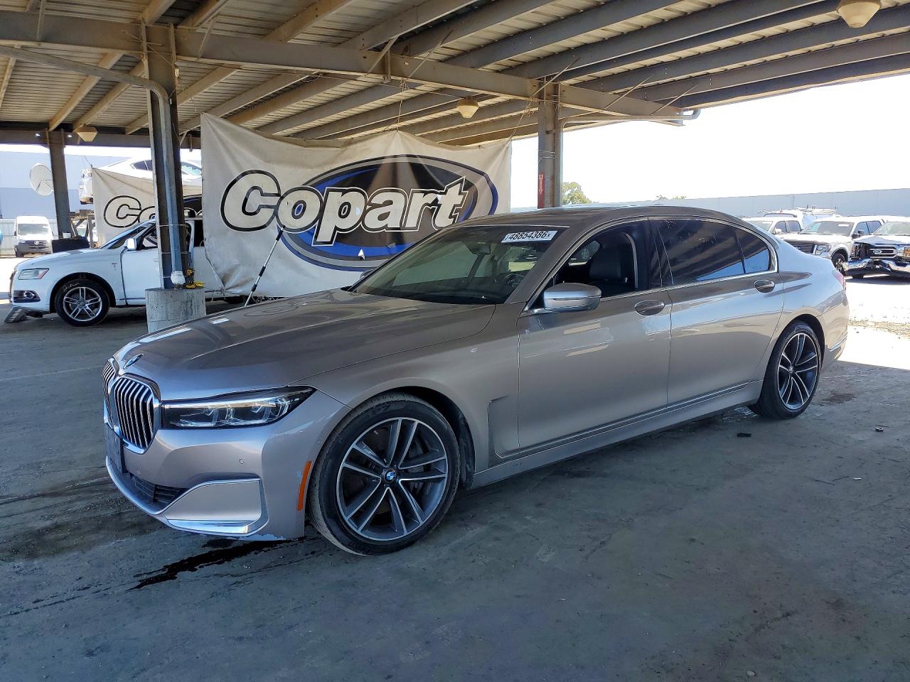 BMW 750 2020