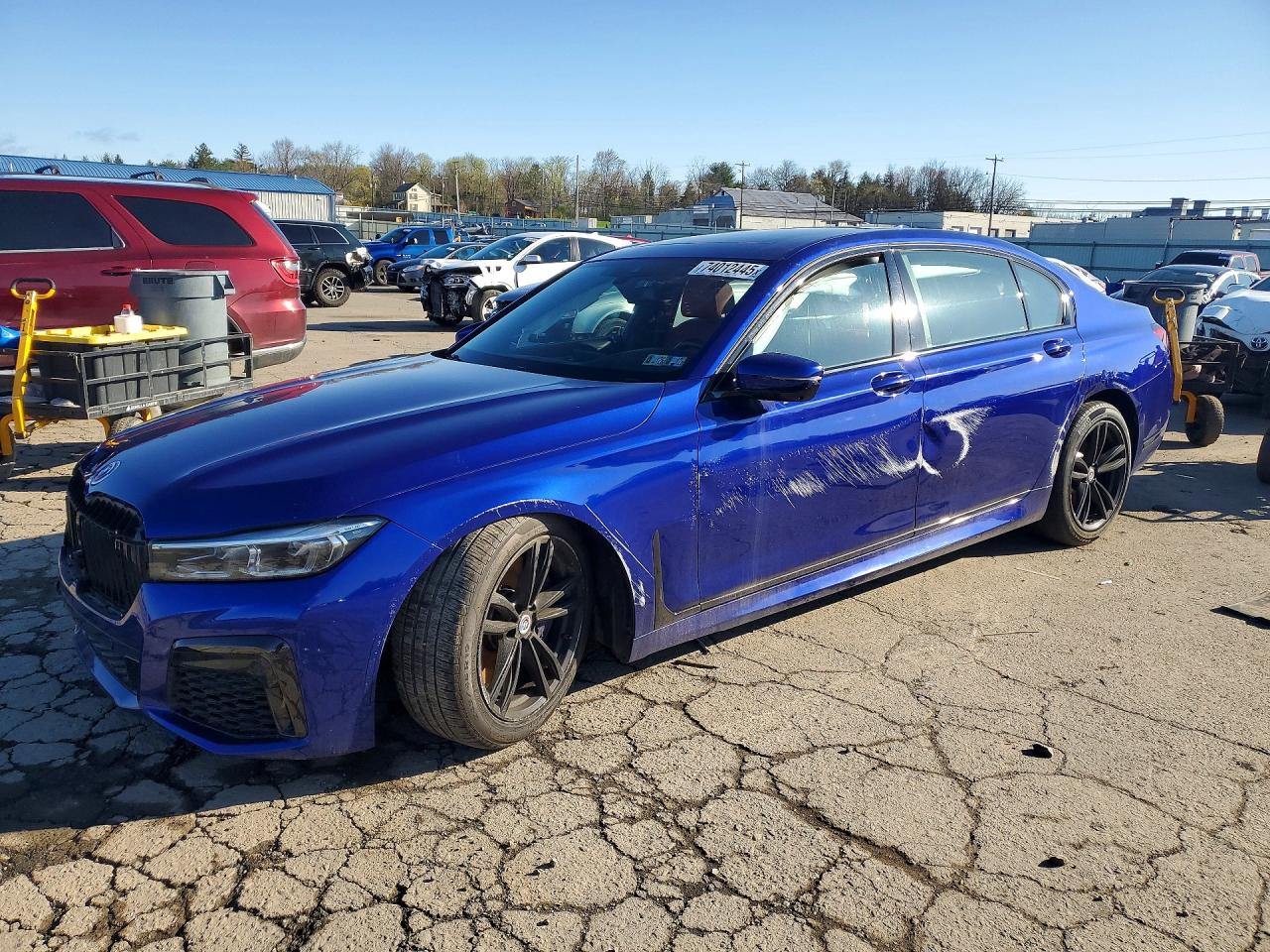 BMW 750 2021
