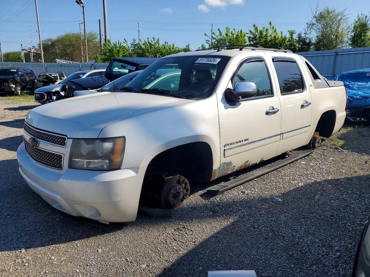 CHEVROLET AVALANCHE 2011
