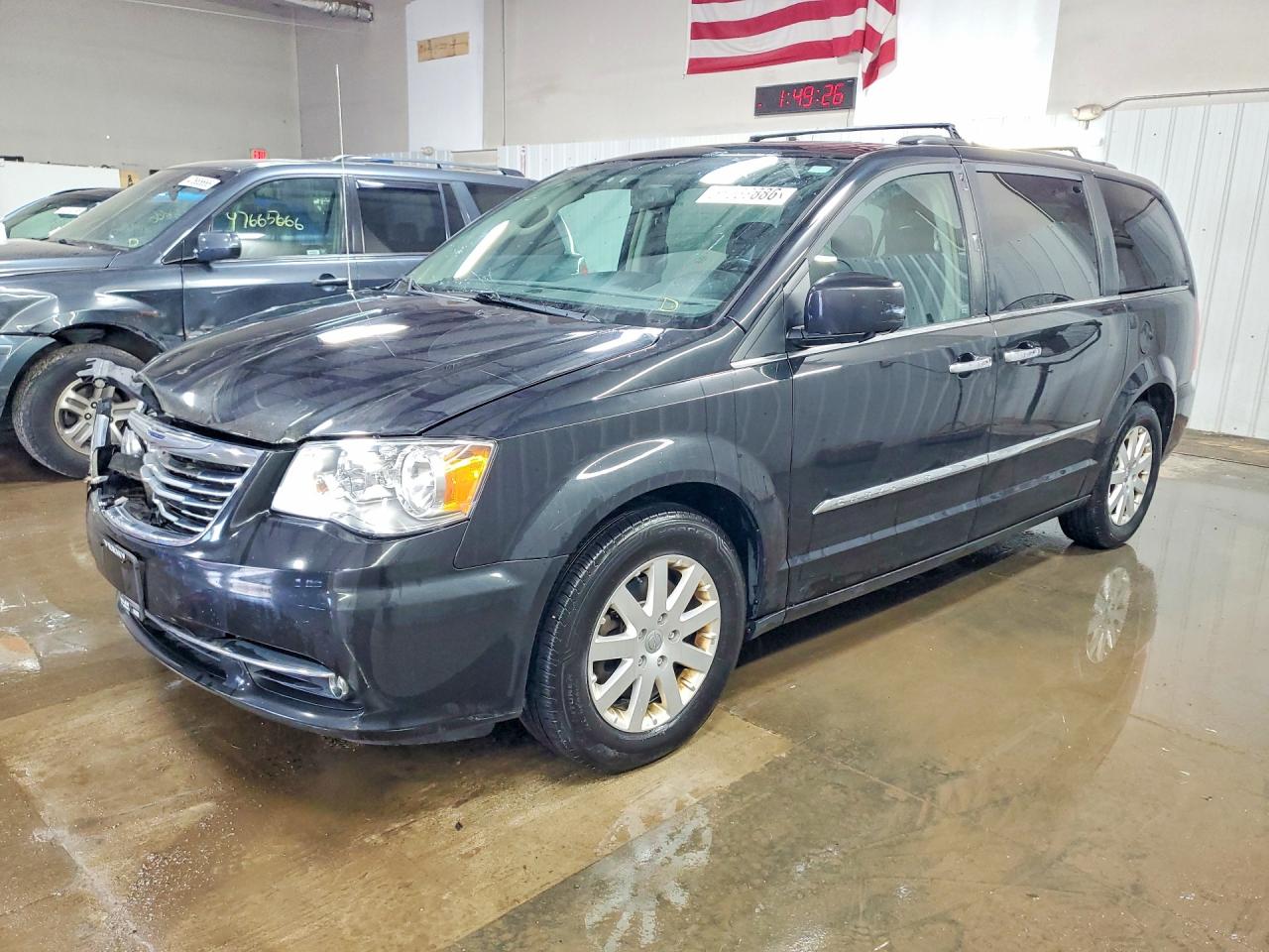 CHRYSLER TOWN & COUNTRY 2015