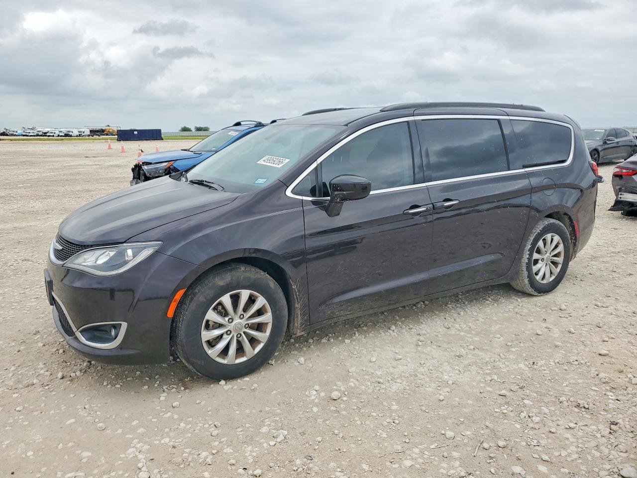 CHRYSLER PACIFICA 2018
