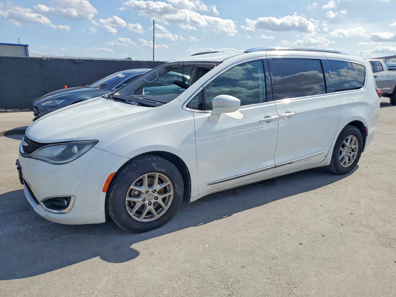 CHRYSLER PACIFICA 2020