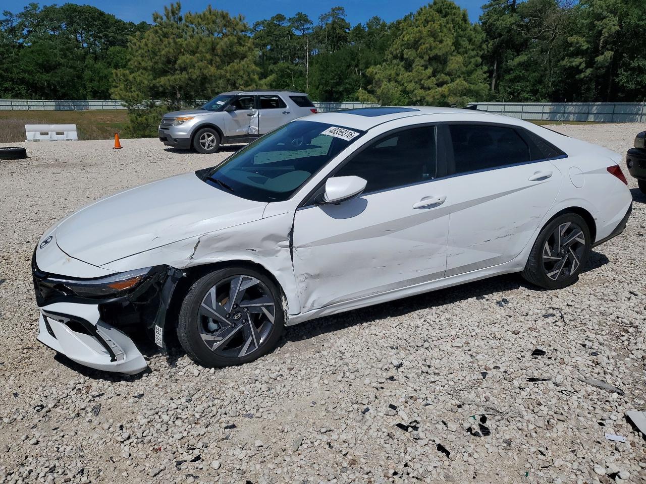 HYUNDAI ELANTRA 2024