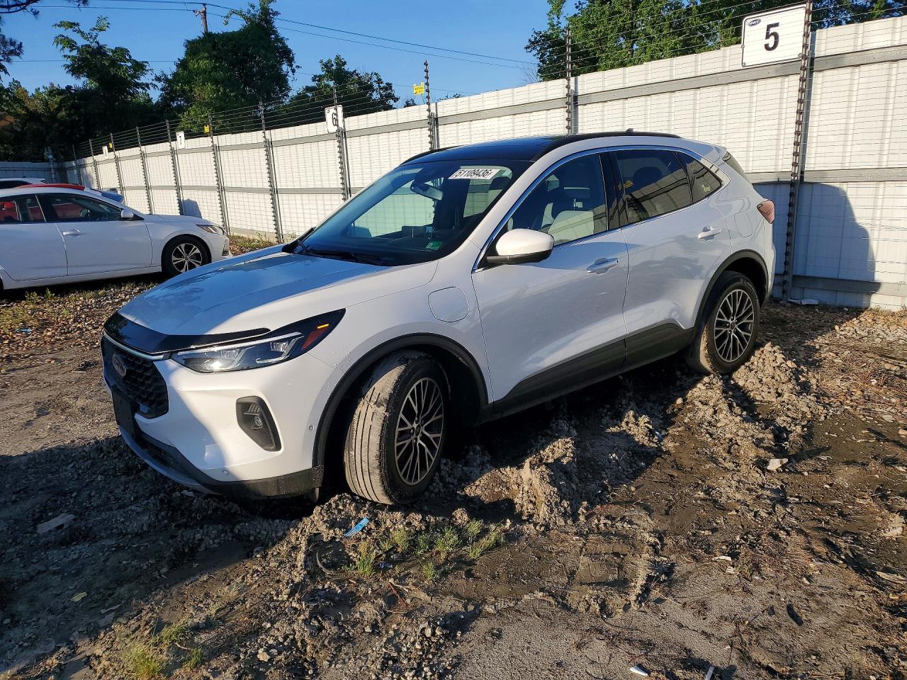 FORD ESCAPE 2023