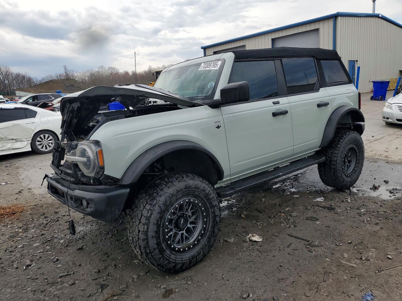FORD BRONCO 2021