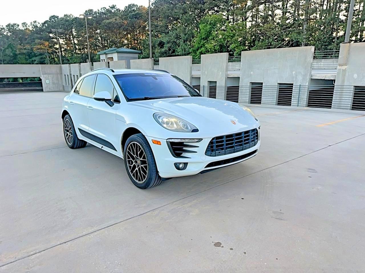 PORSCHE MACAN 2015