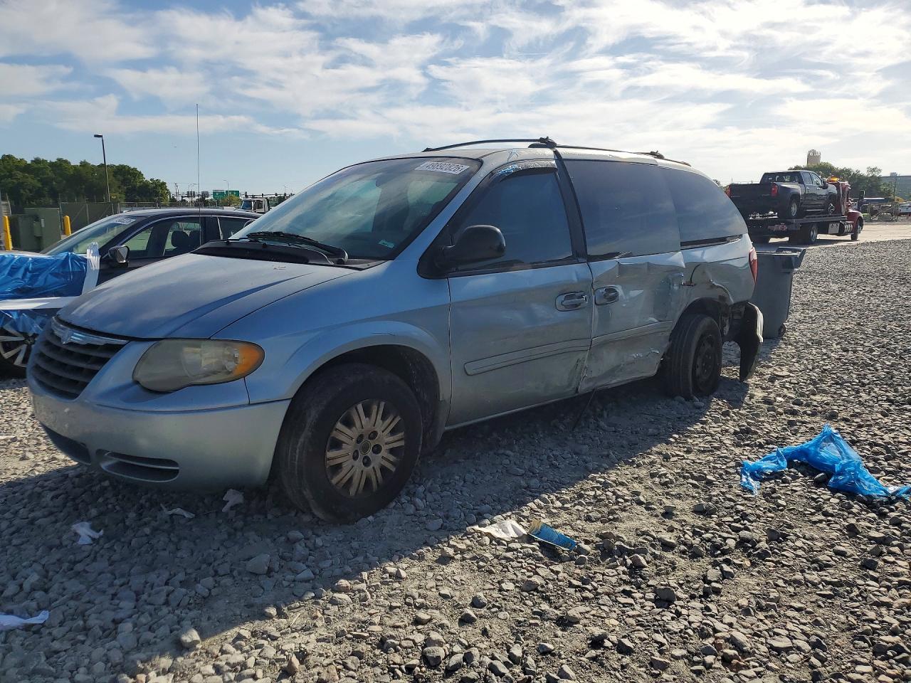CHRYSLER TOWN & COUNTRY 2006