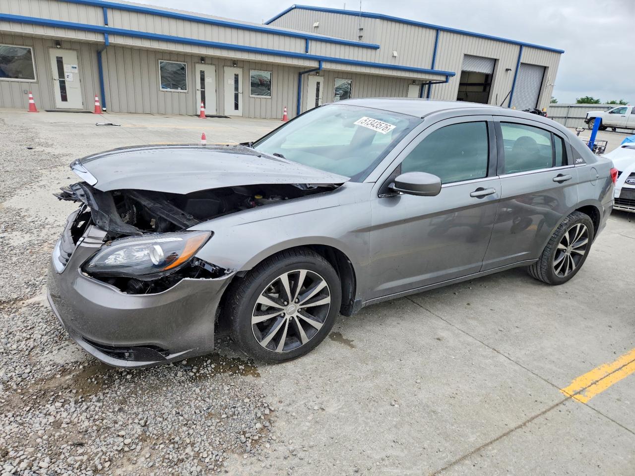 CHRYSLER 200 2013