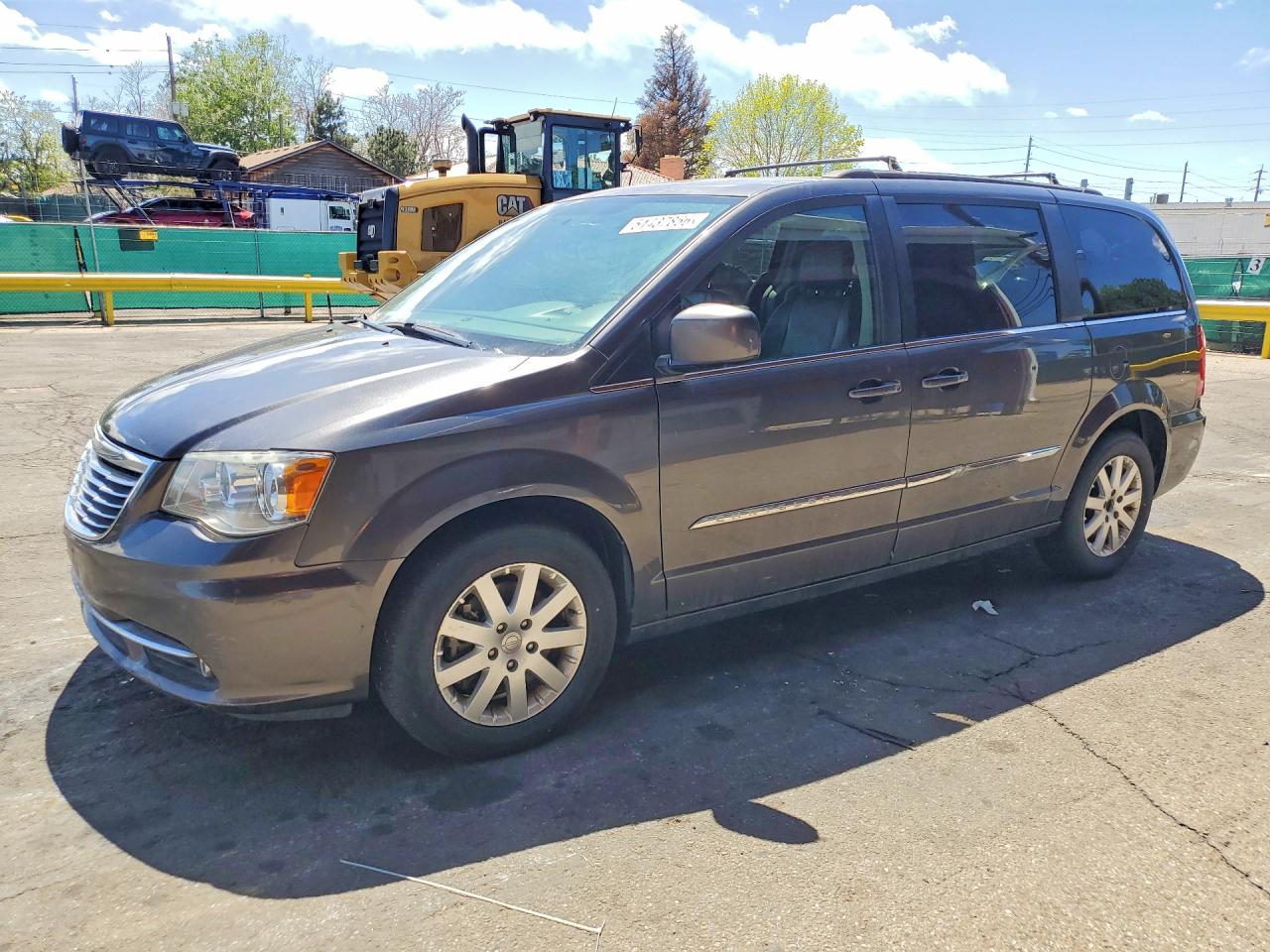 CHRYSLER TOWN & COUNTRY 2016