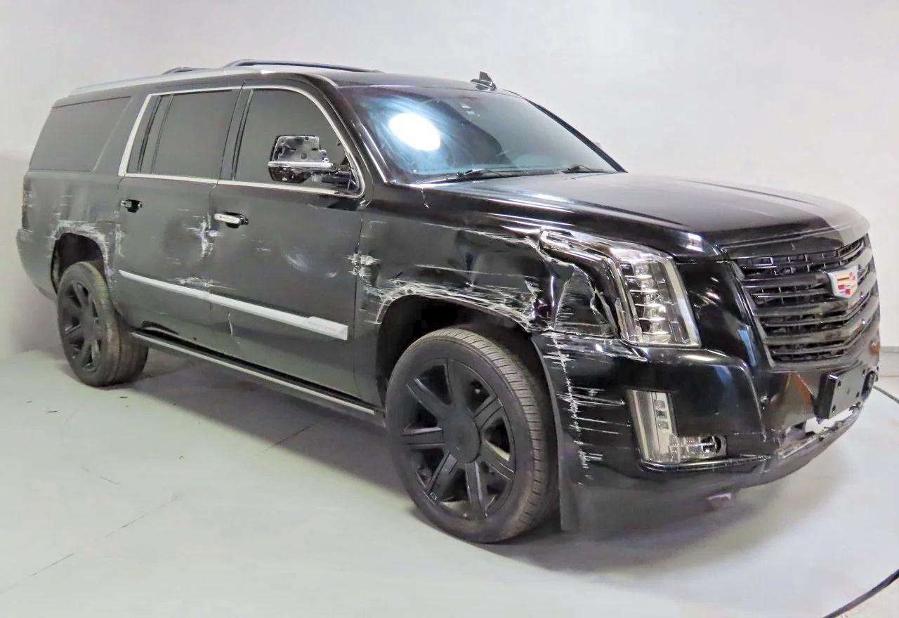 CADILLAC ESCALADE 2016