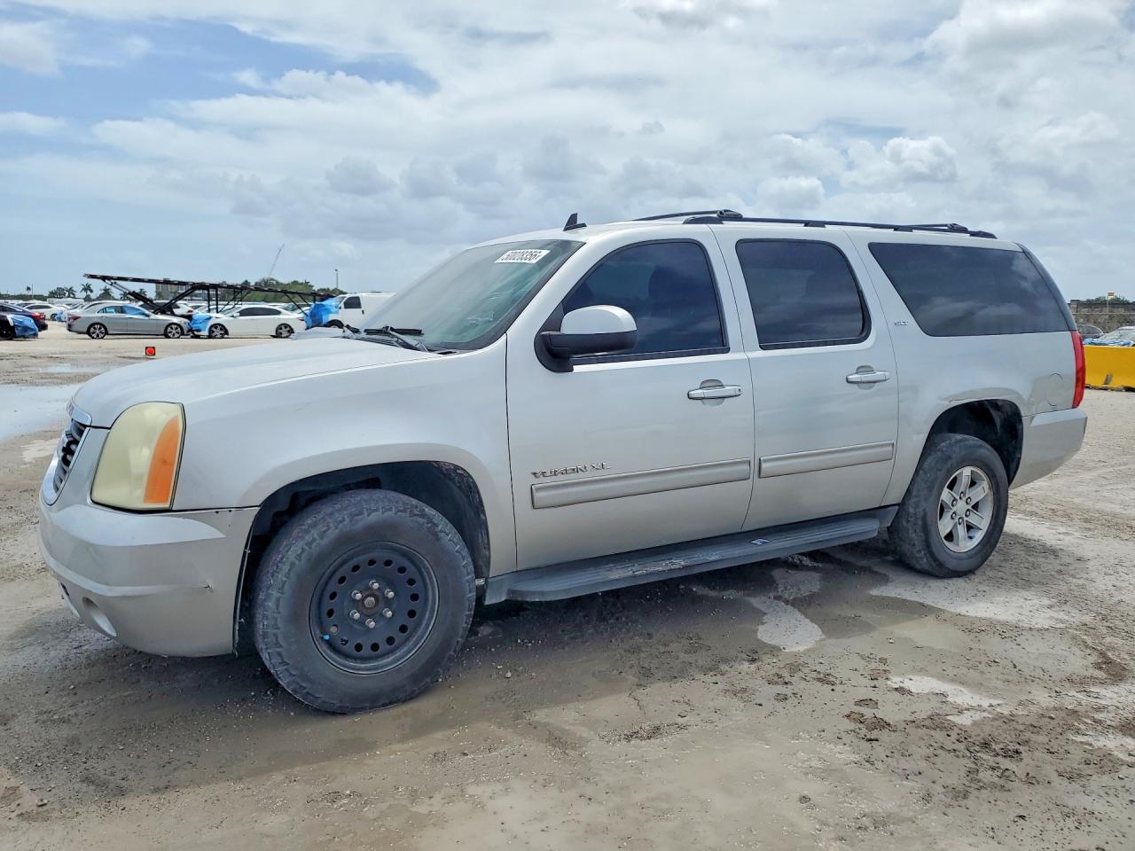 GMC YUKON XL 2011