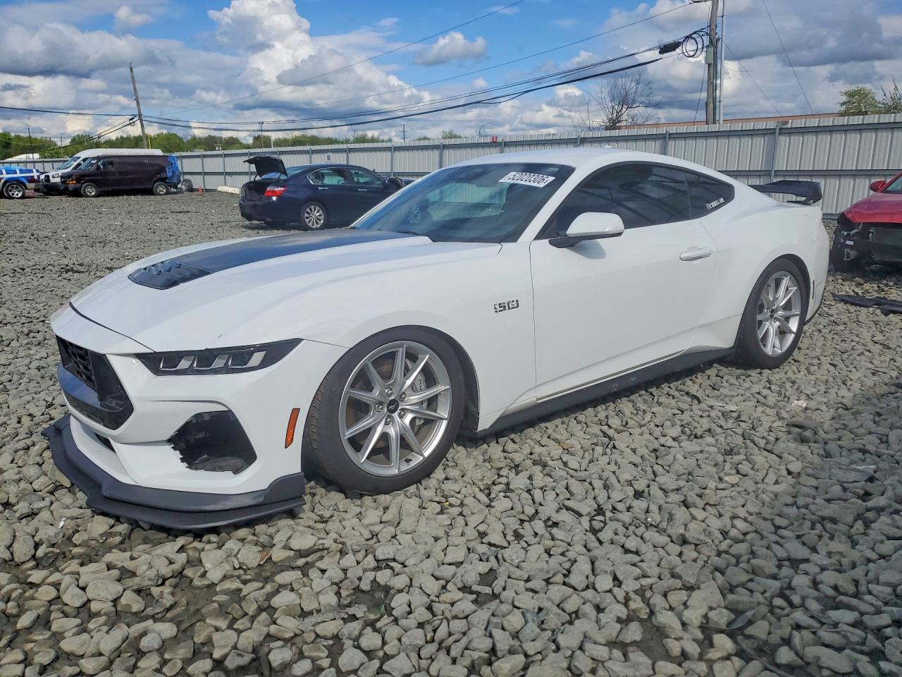 FORD MUSTANG 2024